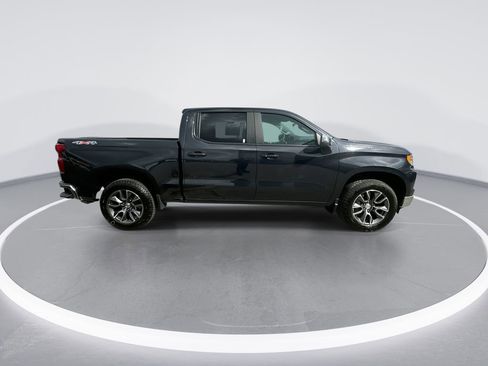 Used 2024 Chevrolet Silverado 1500 LT image 9