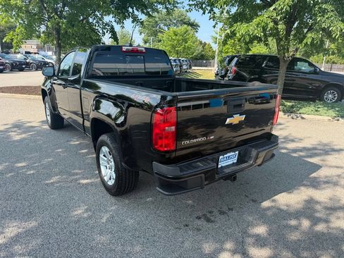 Used 2017 Chevrolet Colorado LT w/ LT Convenience Package AWD/4WD image 3
