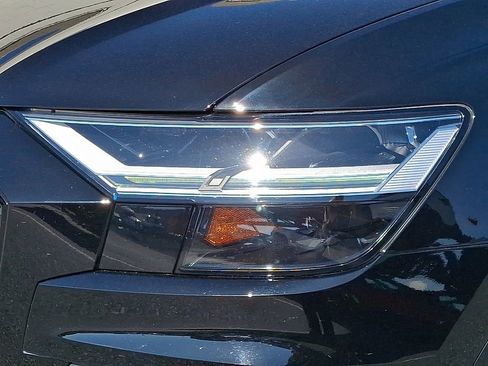 Used 2021 Audi Q8 Premium AWD/4WD image 11