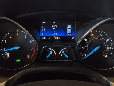 Used 2018 Ford Focus SE FWD image 23
