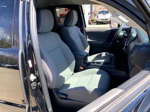 Used 2021 Toyota Tacoma SR w/ SR Convenience Package image 9