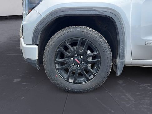 Used 2022 GMC Sierra 1500 Elevation w/ Preferred Package AWD/4WD image 12