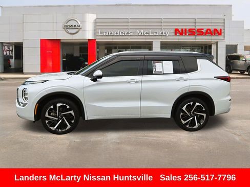 Used 2023 Mitsubishi Outlander SEL FWD image 9