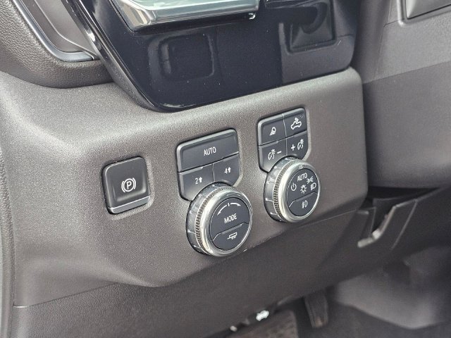 Used 2025 GMC Sierra 1500 SLT AWD/4WD image 23