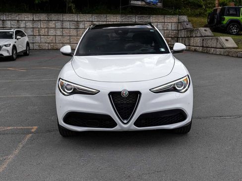 Used 2023 Alfa Romeo Stelvio Ti AWD/4WD image 2