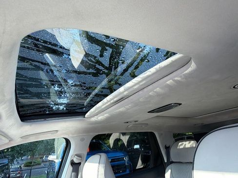 Used 2025 Hyundai Palisade Calligraphy FWD image 3