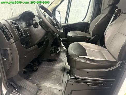 Used 2024 RAM ProMaster 2500 w/ Convenience Group FWD image 18