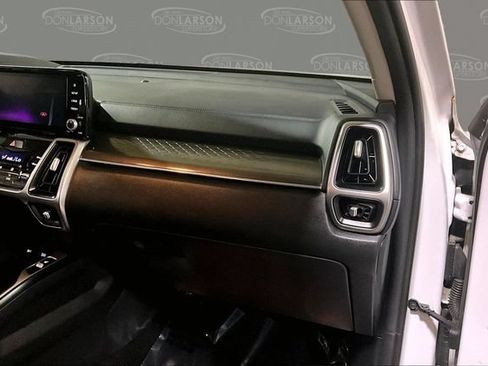 Used 2022 Kia Sorento S FWD image 31