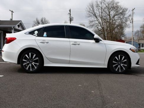 Used 2023 Honda Civic EX image 8