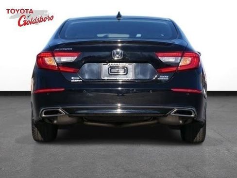Used 2020 Honda Accord Touring image 7