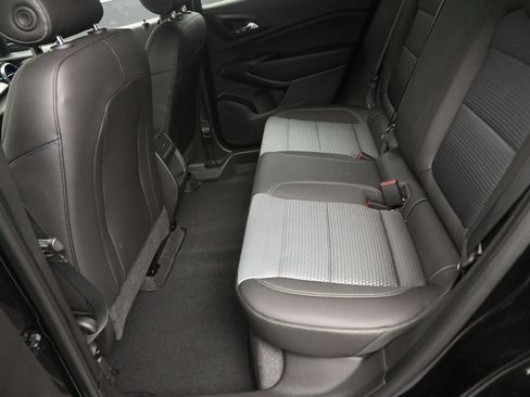 Used 2025 Chevrolet Trax LT FWD image 14