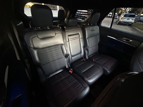Used 2025 Ford Explorer ST-Line w/ Premium Package image 27