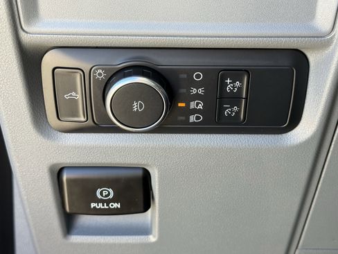 Used 2022 Ford F150 XLT w/ XTR Package image 25