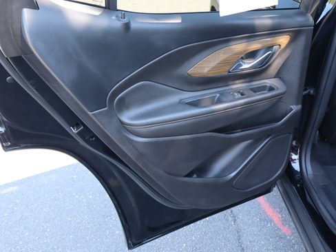 Used 2019 GMC Terrain SLE w/ Driver Convenience Package AWD/4WD image 30