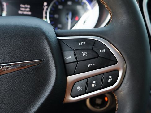 Used 2022 Chrysler Pacifica Pinnacle image 26