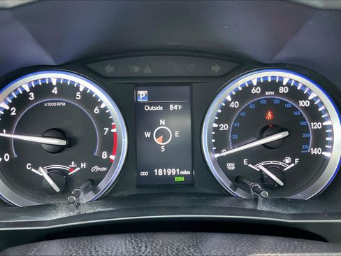 Used 2017 Toyota Highlander XLE AWD/4WD image 25