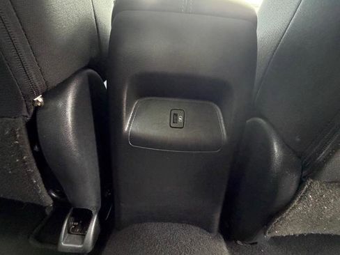 Used 2022 Nissan Sentra SV FWD image 19