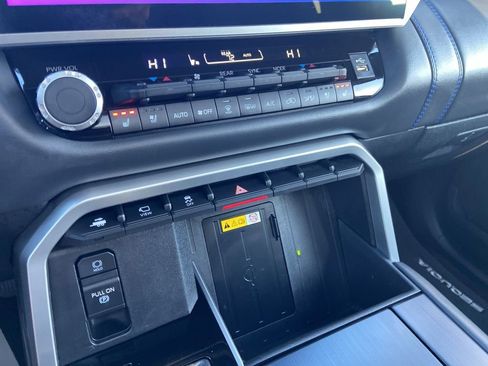 Used 2023 Toyota Sequoia Platinum image 21