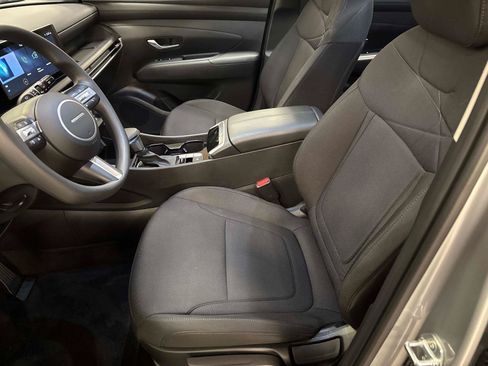 Used 2025 Hyundai Tucson SE AWD/4WD image 25