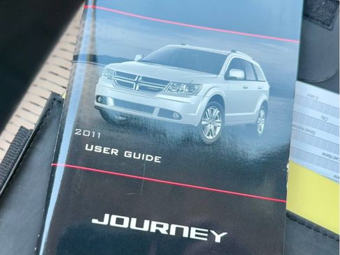Used 2011 Dodge Journey Mainstreet w/ Popular Equipment Group image 12