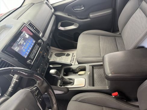 Used 2022 Nissan Frontier SV RWD image 12