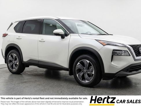 Used 2025 Nissan Rogue SV FWD image 1
