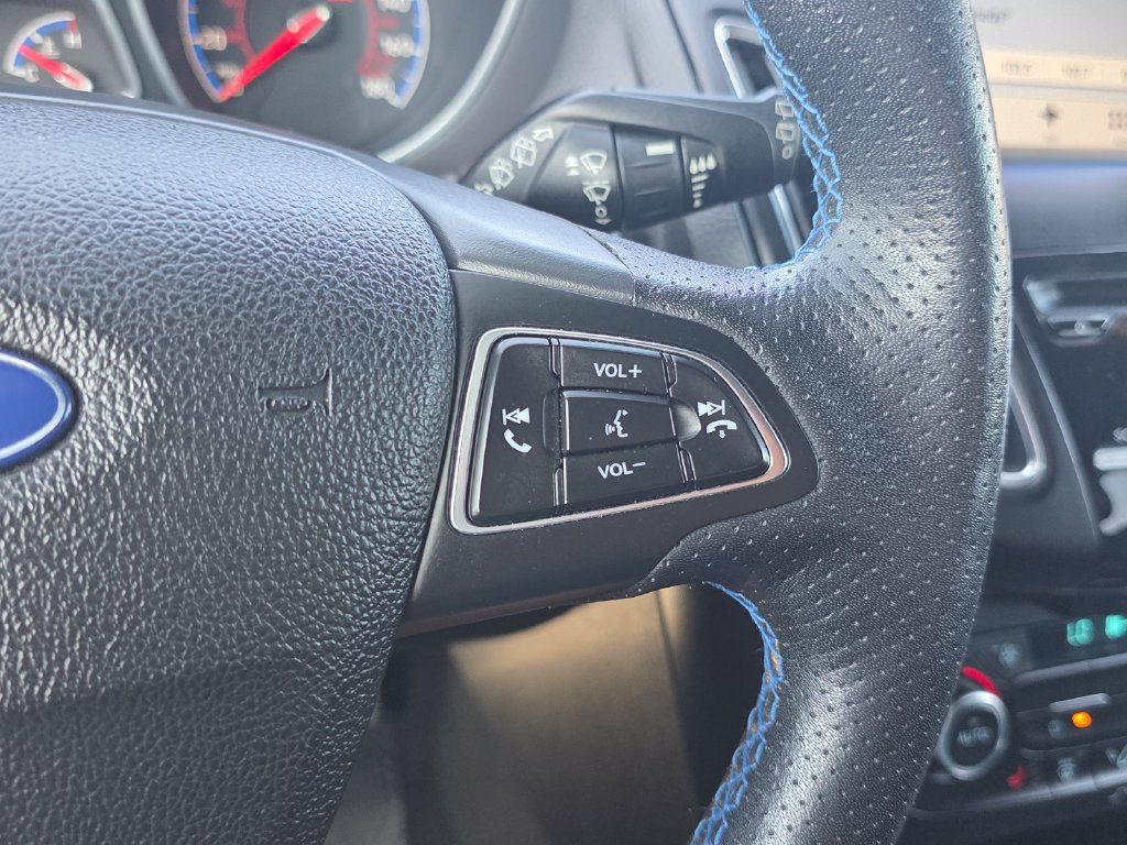 Used 2016 Ford Focus RS AWD/4WD image 34