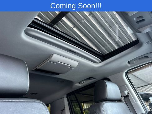 Used 2019 Chevrolet Suburban Premier RWD image 19