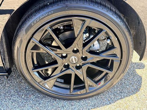 Used 2025 Nissan Sentra SR w/ Midnight Edition image 37