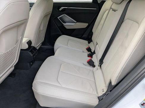 Used 2020 Audi Q3 2.0T Premium w/ Convenience Package image 18