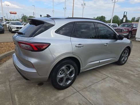 Used 2023 Ford Escape ST-Line w/ Tech Pack #1 FWD image 5