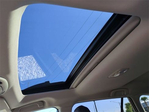 Certified 2025 Subaru Outback Limited image 23