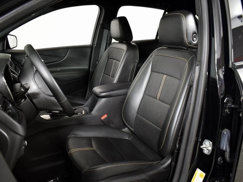 Used 2024 Chevrolet Equinox Premier image 10