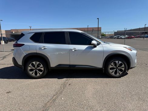 Certified 2023 Nissan Rogue SV w/ SV Premium B Package FWD image 4