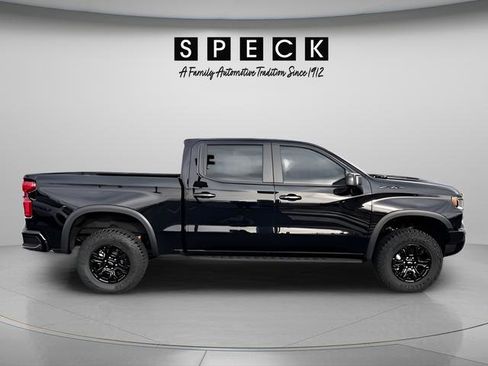 Used 2024 Chevrolet Silverado 1500 ZR2 w/ Technology Package image 6