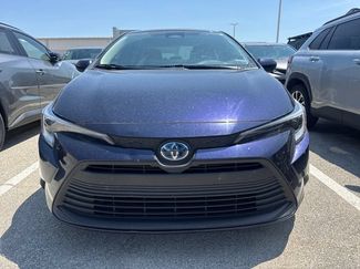 Used 2023 Toyota Corolla LE FWD video 2