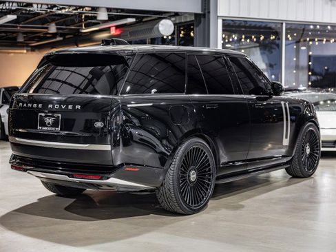 Used 2023 Land Rover Range Rover SE image 7