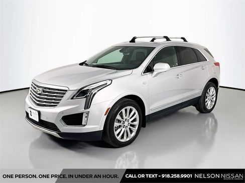 Used 2017 Cadillac XT5 Platinum AWD/4WD image 1