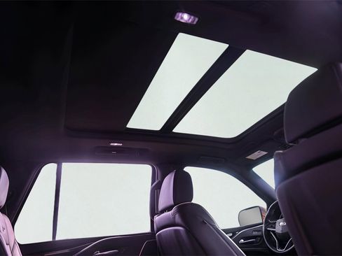 Used 2024 Cadillac Escalade Sport w/ LPO, ONYX Package image 37