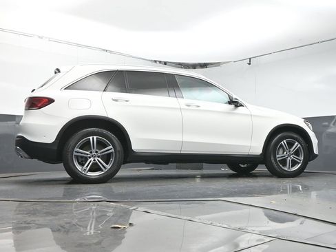 Used 2022 Mercedes-Benz GLC 300 w/ Premium Package Lite image 37