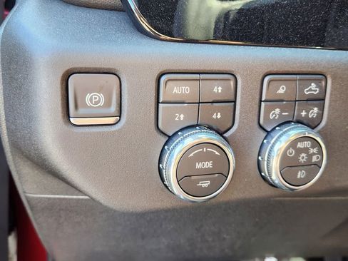 New 2026 GMC Sierra 3500 SLT w/ SLT Convenience Package AWD/4WD image 25