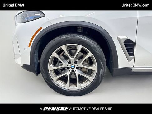 Certified 2024 BMW X5 sDrive40i w/ Premium Package RWD image 9
