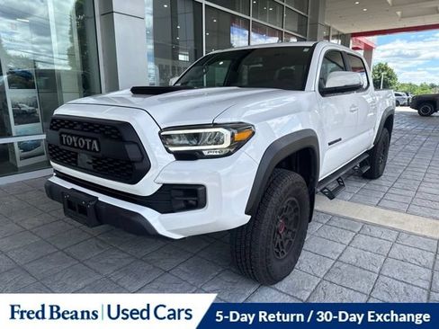 Used 2022 Toyota Tacoma TRD Pro AWD/4WD image 16