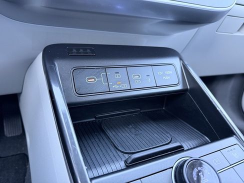 Used 2024 Hyundai Kona SEL w/ Convenience Package image 17