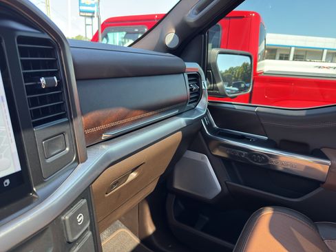Used 2025 Ford F150 King Ranch AWD/4WD image 22