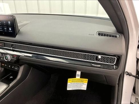 Certified 2025 Honda Civic Sport Touring image 18