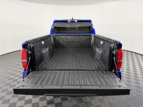 Used 2024 Toyota Tacoma TRD Sport AWD/4WD image 14