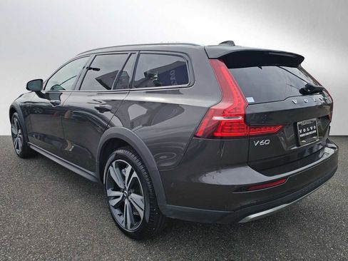 Certified 2025 Volvo V60 B5 Cross Country Plus AWD/4WD image 6