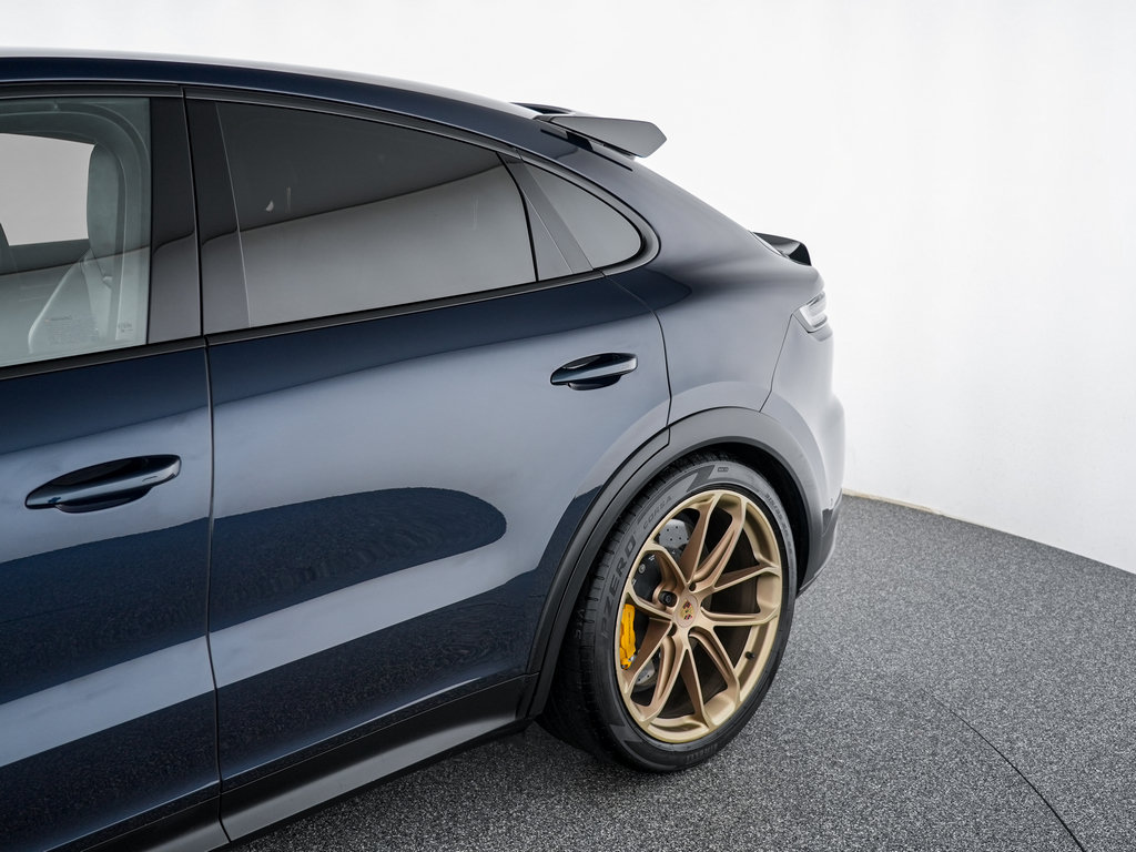Used 2024 Porsche Cayenne Turbo GT AWD/4WD image 45