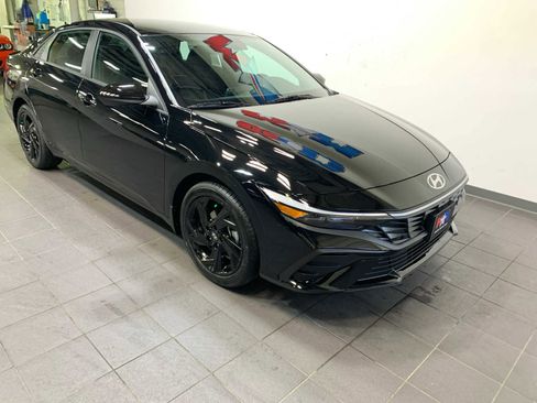 New 2026 Hyundai Elantra Sport FWD image 2